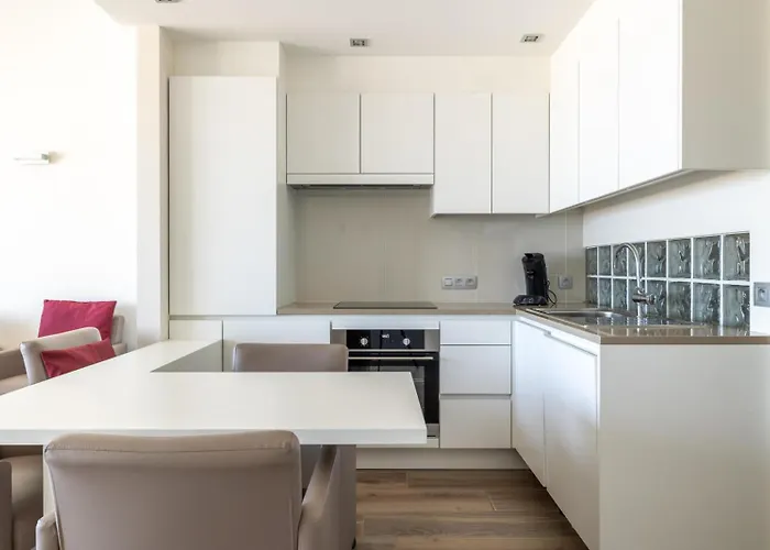 Bel Air - Spacious, Modern With Sleeping Area On The Promenade T4 公寓 *