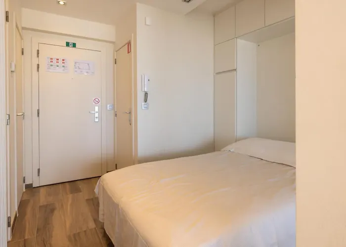 Appartement Bel Air - Spacious, Modern With Sleeping Area On The Promenade T4 Oostende