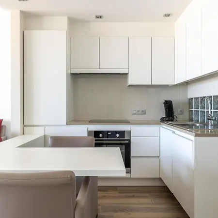 Bel Air - Spacious, Modern With Sleeping Area On The Promenade T4 Lejlighed *